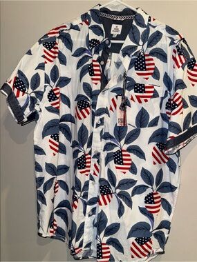 Free Planet Men’s Short-Sleeve White Patriotic Print Shirt